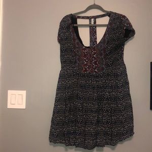 patterned women’s dress